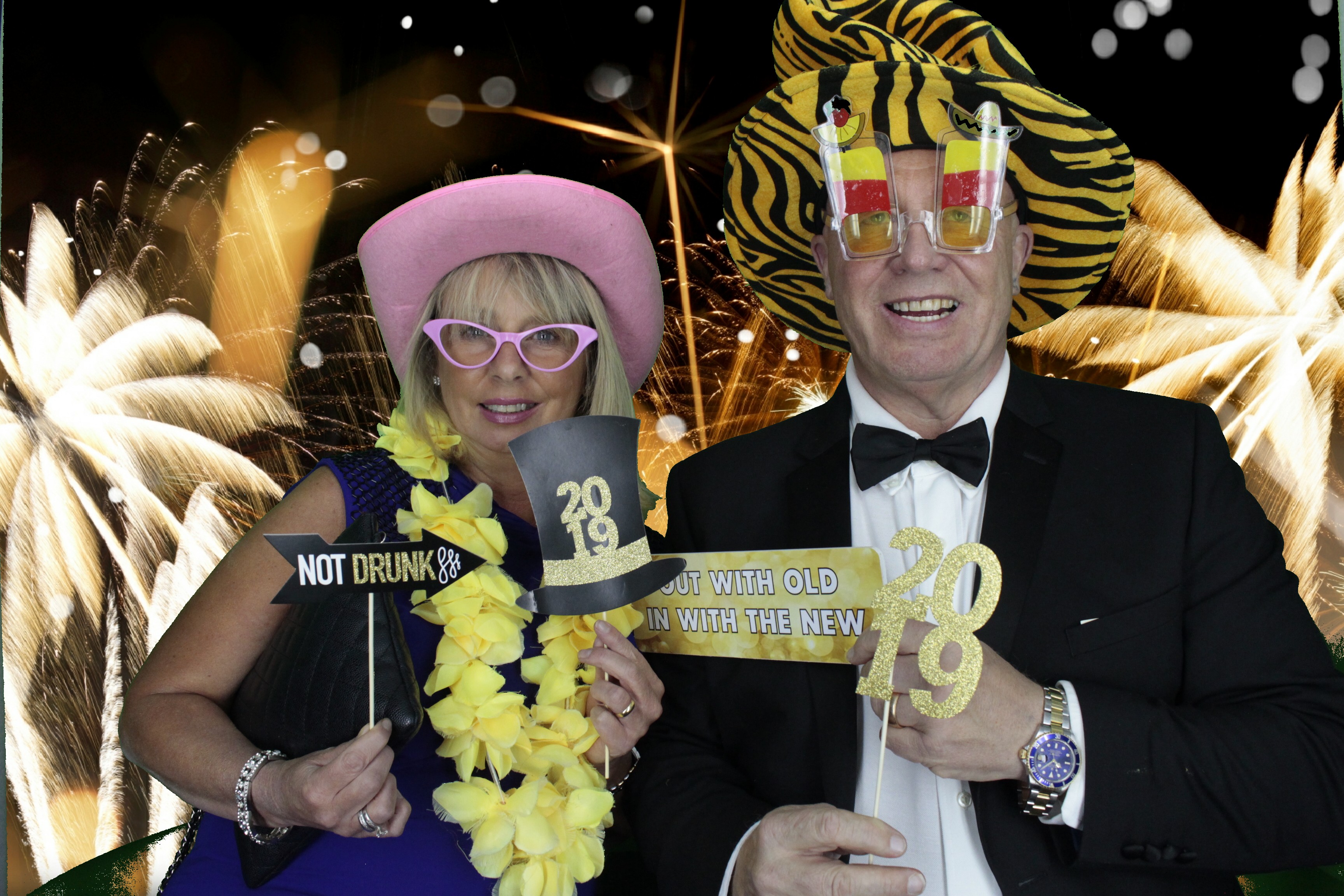 The Sussex Exchange New Years Eve | View more photos from the event at gallery.myphotoboothexperience.co.uk/u/MyPhotoBoothExperienceLtd/The-Sussex-Exchange-New-Years-Eve
